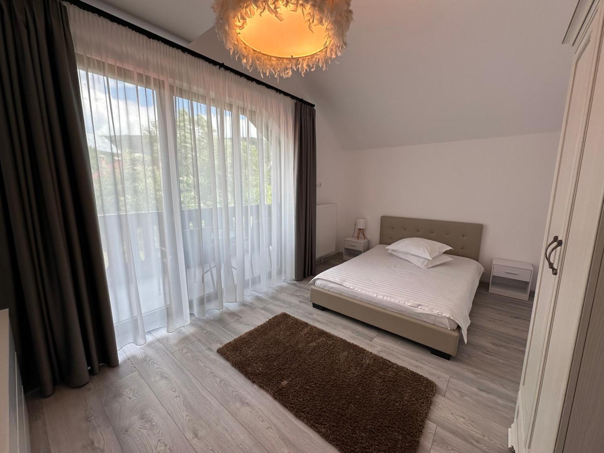 The View Apartment Буштені Екстер'єр фото